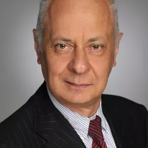 Dr. (Univ. Budapest) Adrian Wolf