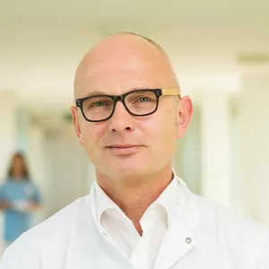 Prof. Dr. med. habil. Dr. (US) Björn Dirk Krapohl