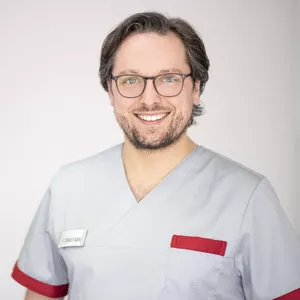 Dr. Tobias Fabri