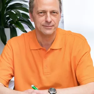 Dr. Thomas Voigtmann