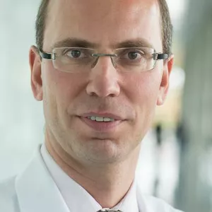 Dr. med. Michal Hlavac