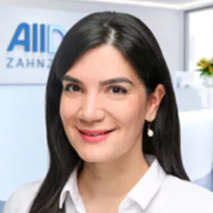  Sara Asghari
