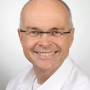 Dr. med. dent. Rainer Roos