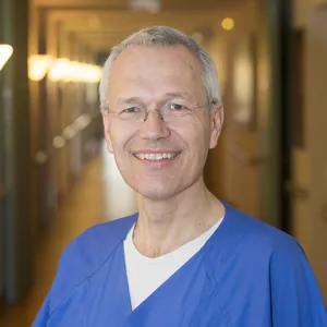 Dr. med. Wolfgang Urbach